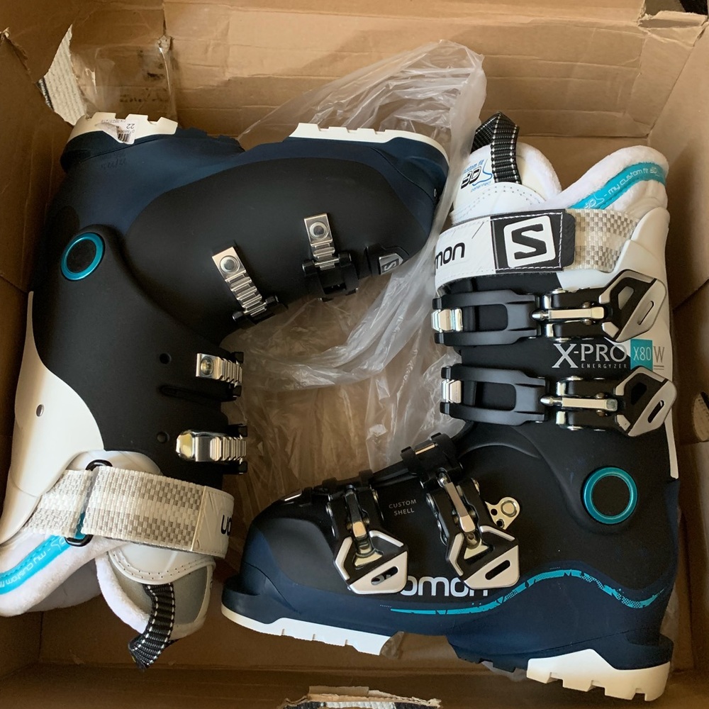 Salomon Womens Ski Boots, Mondo 22